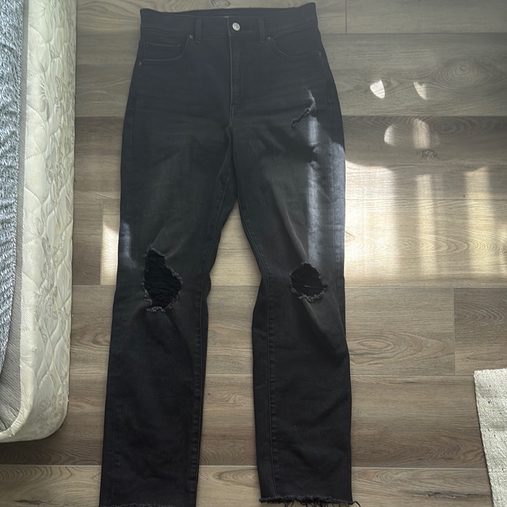 Black Distressed Jeans